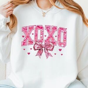 Chic White XOXO Sweater with Pink Accents